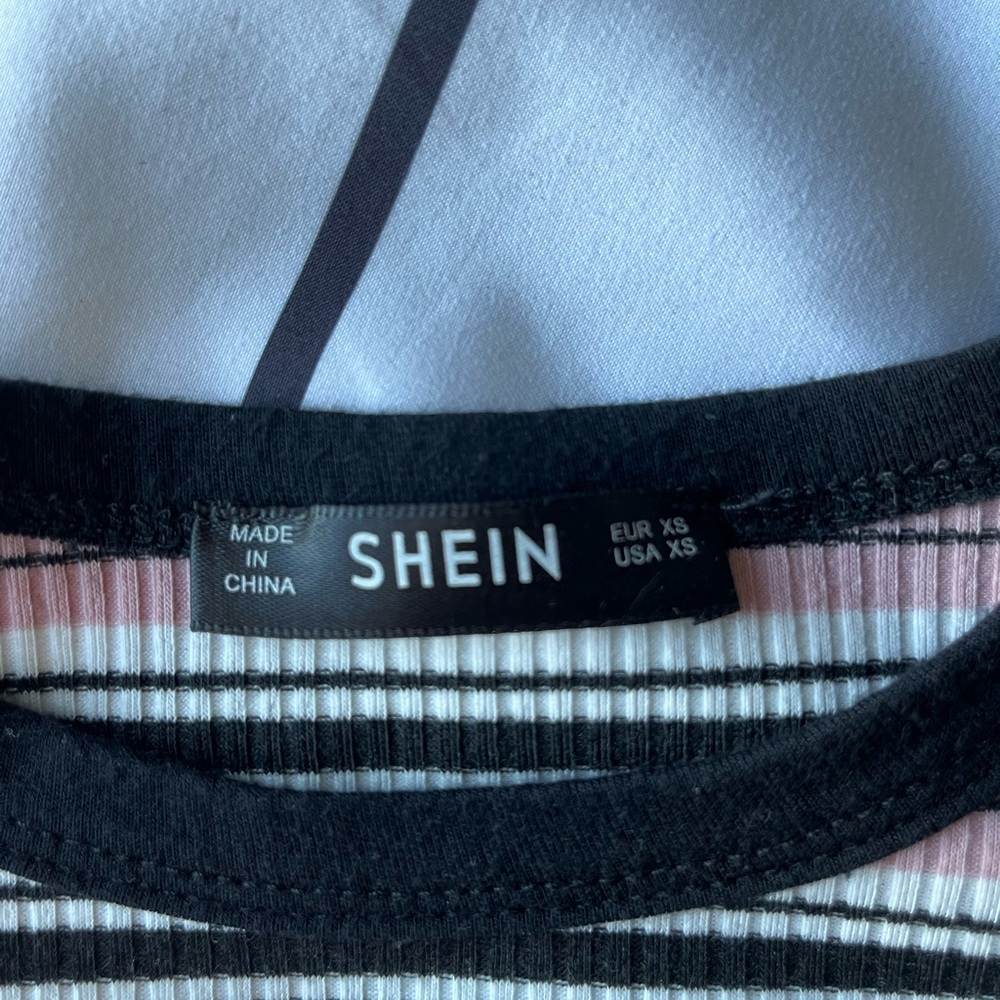 Shein Ribbed Tee - Picture 2 of 2